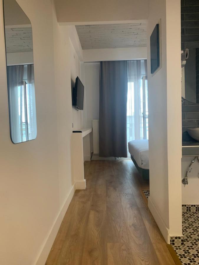 White Bottle Superior Apartments Thessaloniki Exterior photo