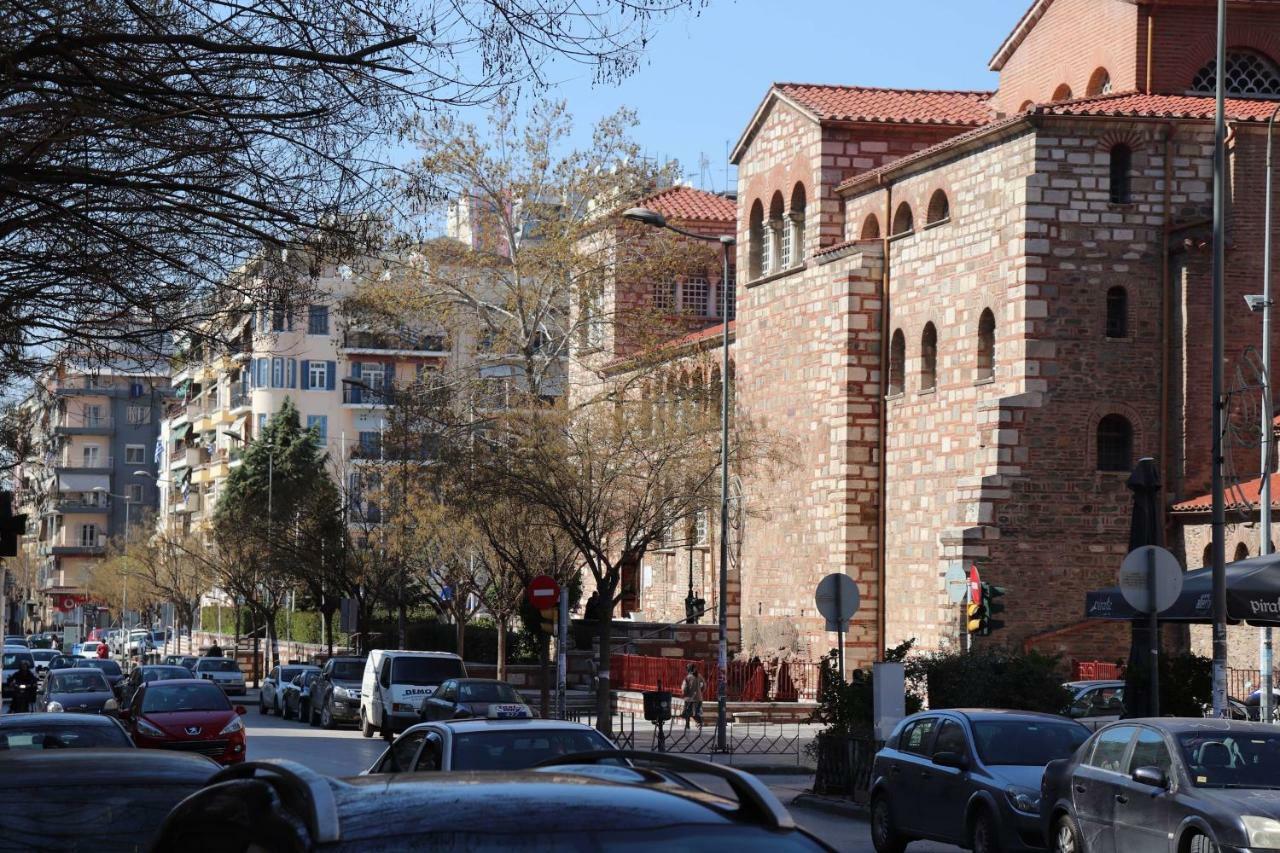 White Bottle Superior Apartments Thessaloniki Exterior photo